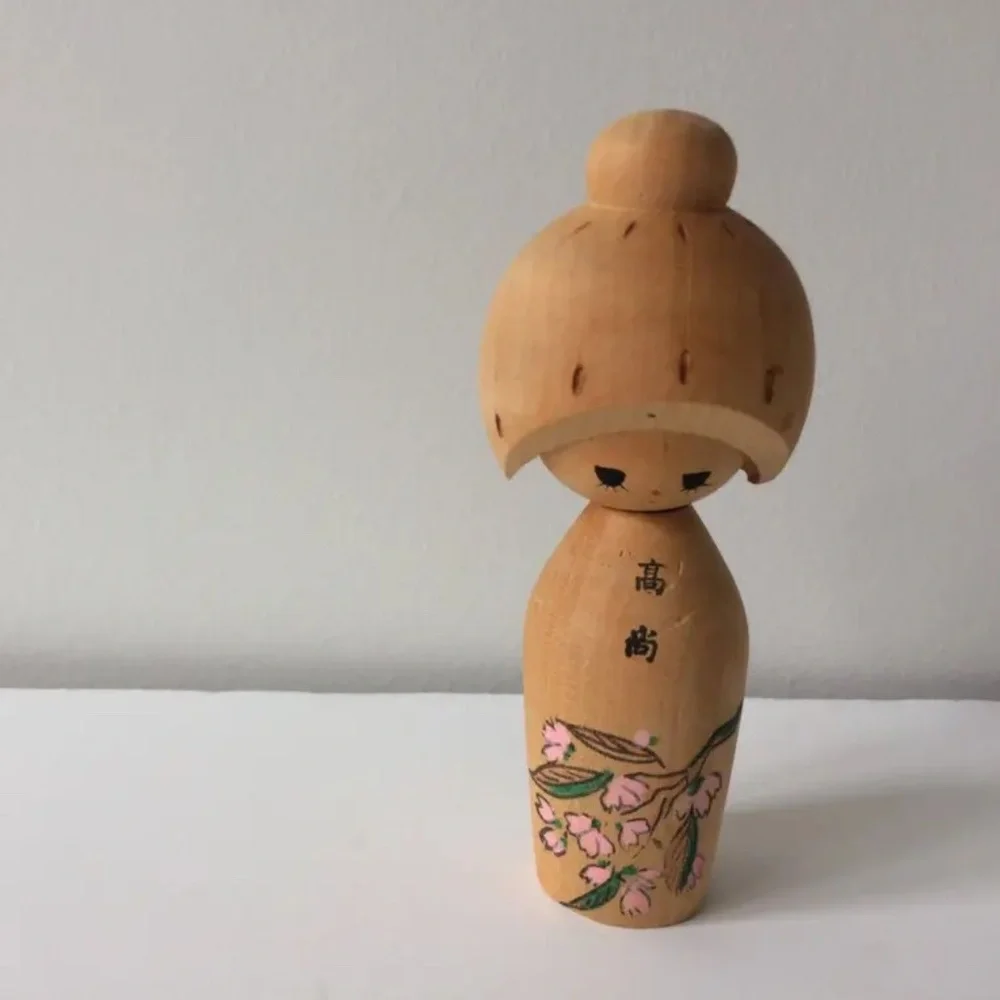 Vintage Japanese Kokeshi Doll Figurine - Picture 4 of 4